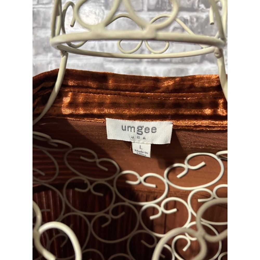 Velvet Collared Top-Rust - Picture 5 of 5